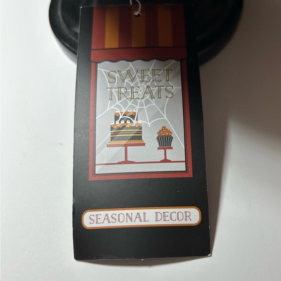 Sweet Treats Halloween Cake Ghost Pumpkins Candy Icing Decoration - Picture 10 of 11